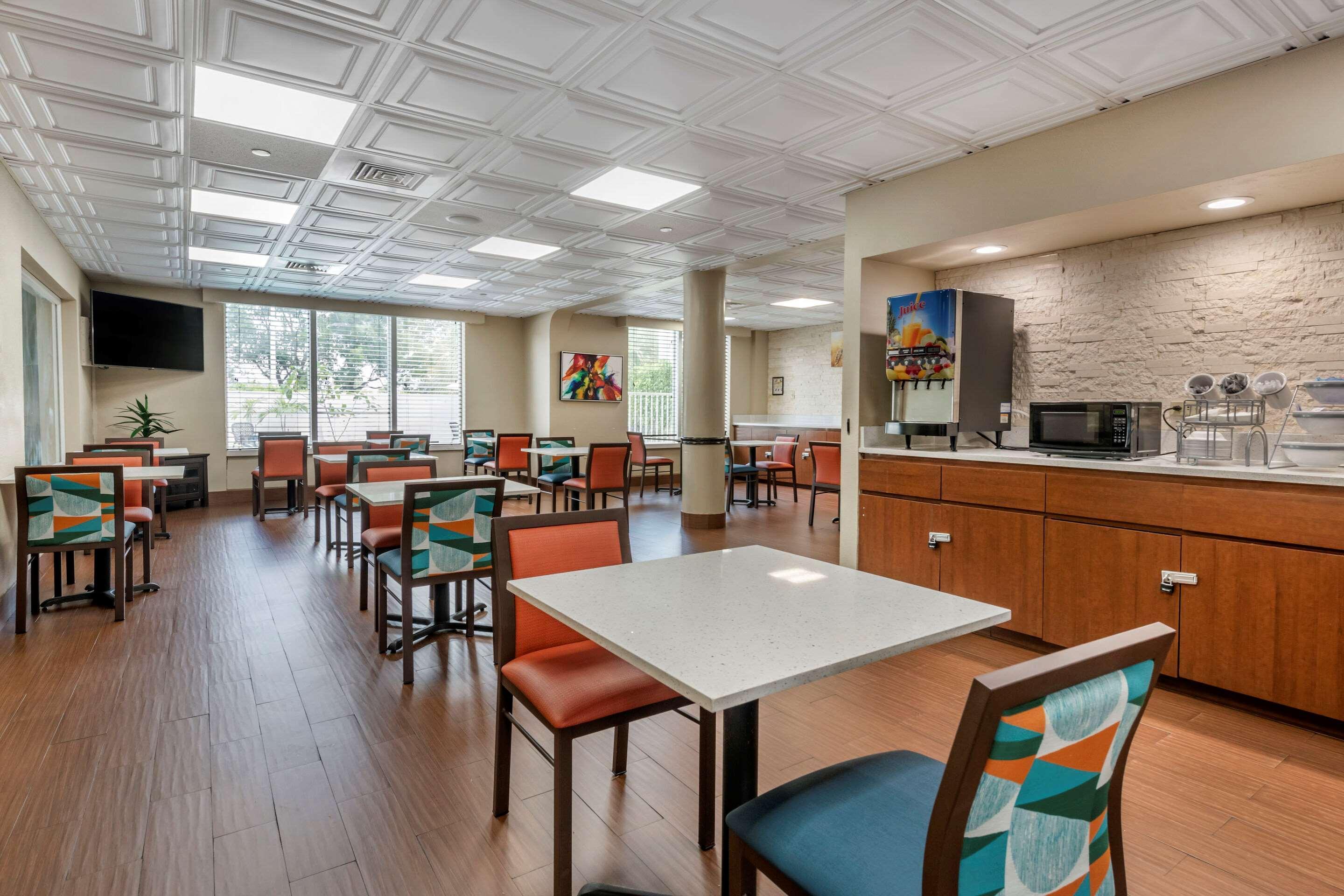 טמרק Comfort Suites Sawgrass מראה חיצוני תמונה